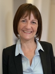 Frau Berghoff, Pressesprecherin des Finanzgerichts Köln